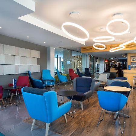 Holiday Inn Express Lisbon Airport By Ihg Portela  Exterior photo