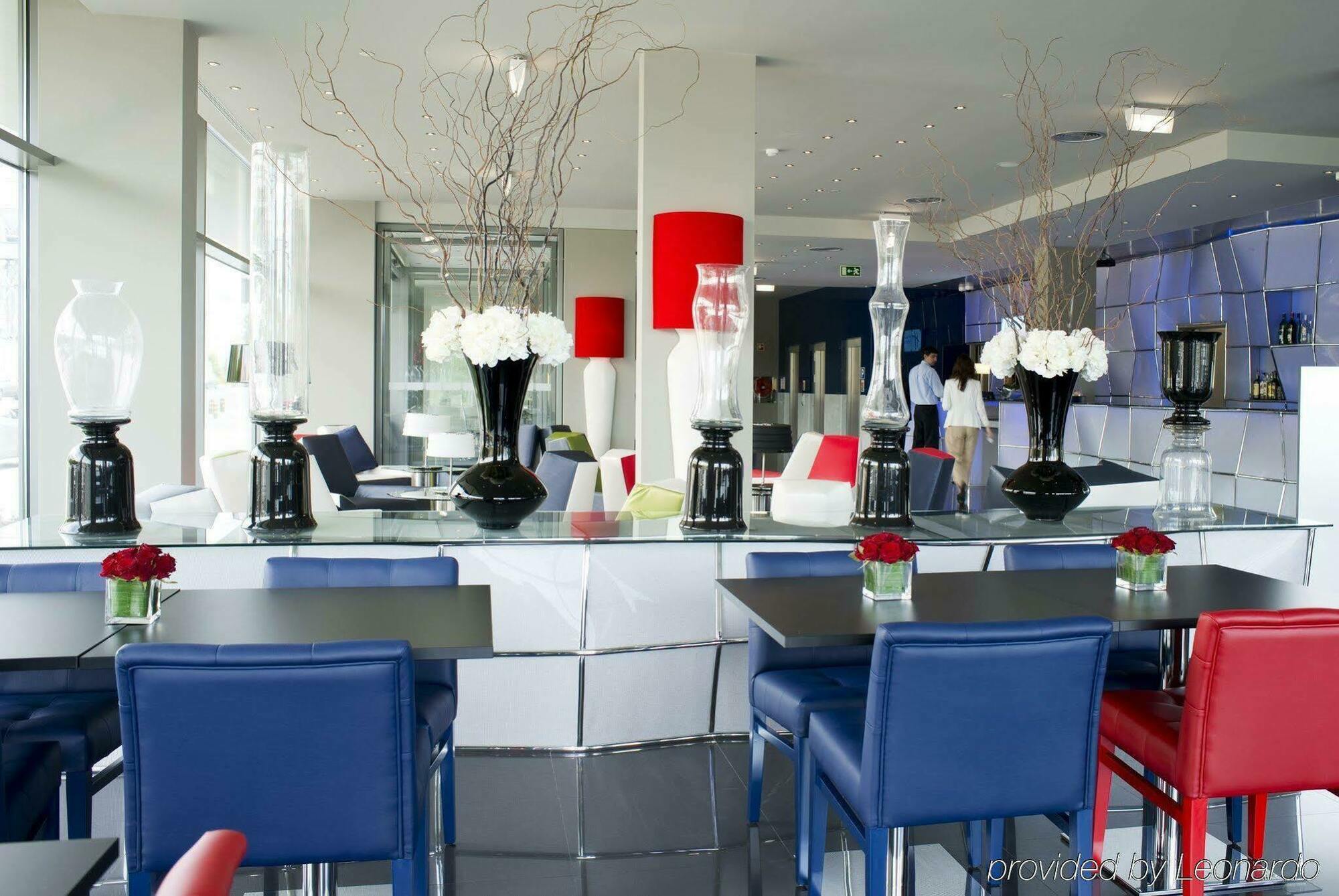 Holiday Inn Express Lisbon Airport By Ihg Portela  Restaurant photo